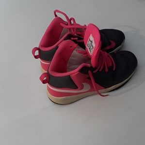 Girls shoes